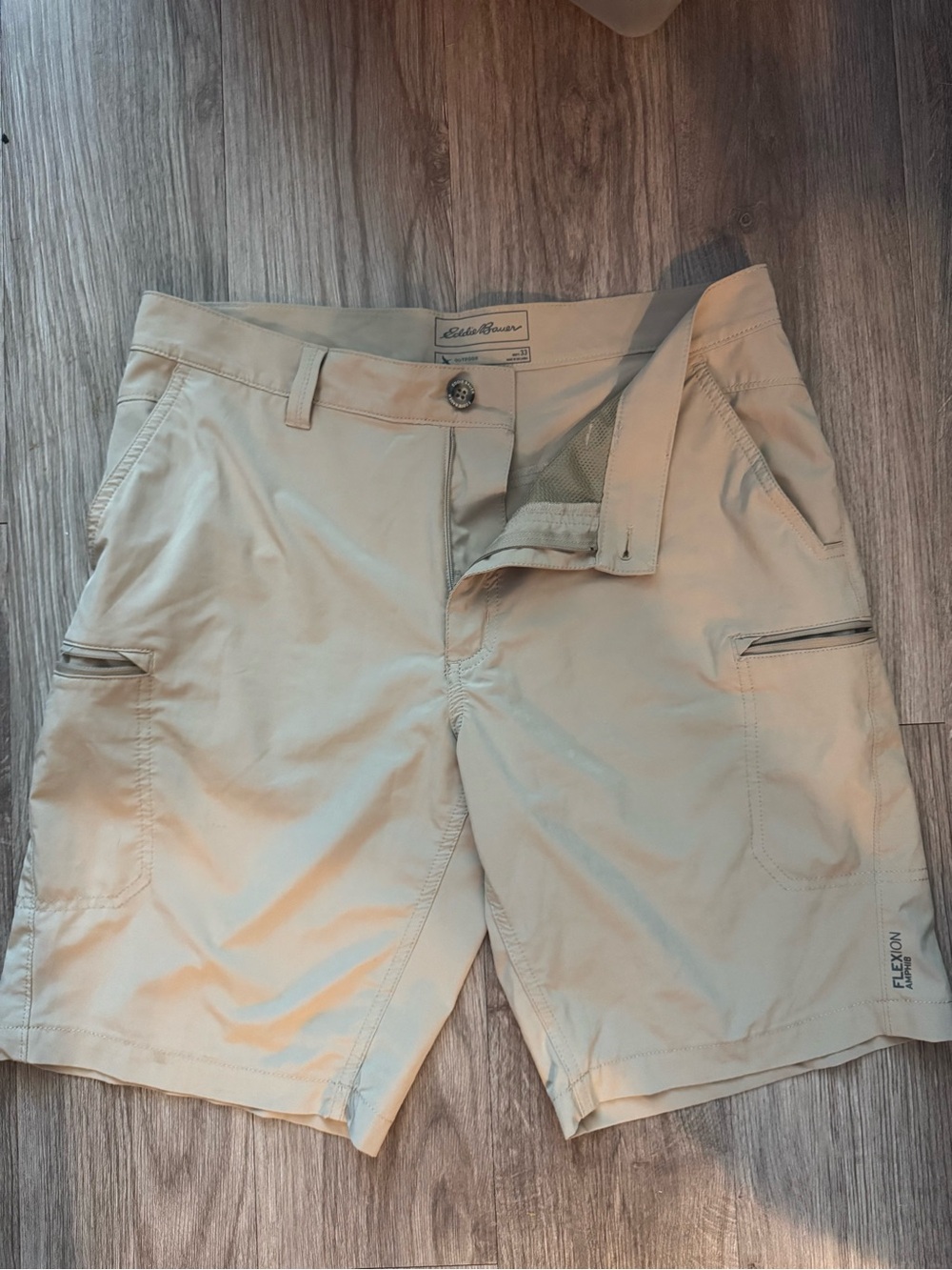 Eddie Bauer Men's Tan Hybrid Cargo Shorts